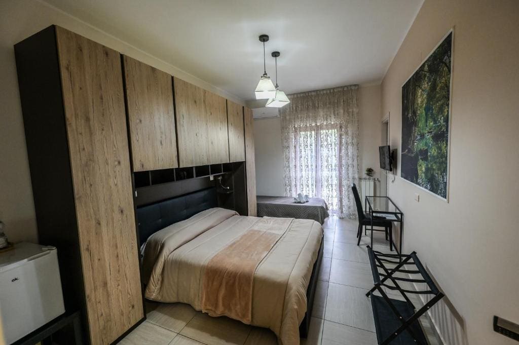 Triple Room with Private Bathroom room - Image 3