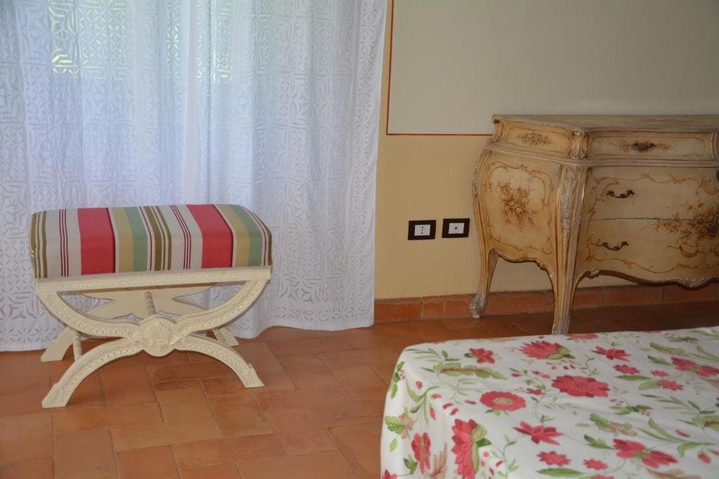 Deluxe Room room - Image 2