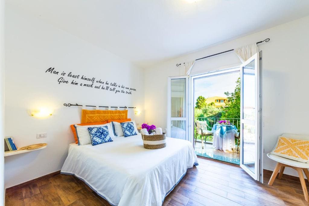 Triple Room with Balcony room - Image 2