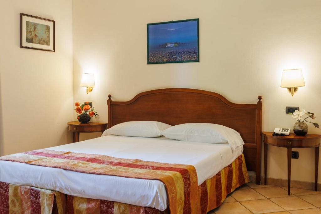 Classic Double or Twin Room room - Image 2