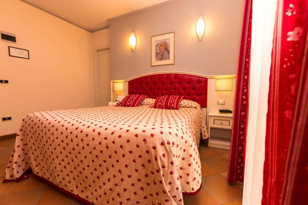 Classic Double or Twin Room room - Image 3