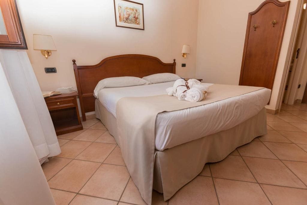 Comfort Double or Twin Room room - Image 3