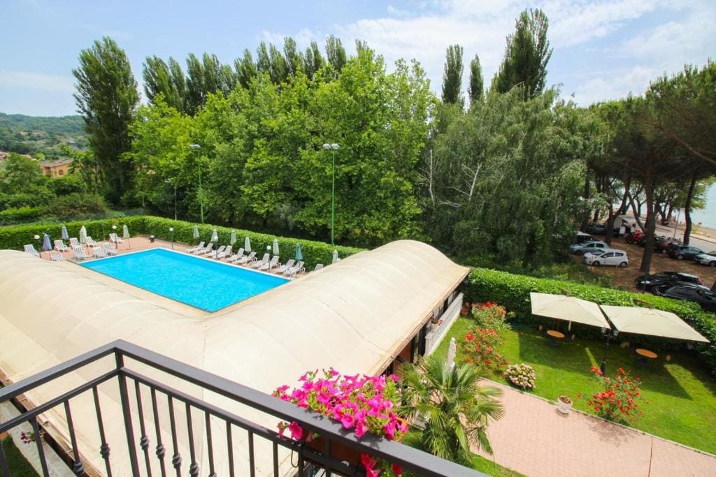 Double or Twin Room with Balcony and Lateral Lake View room - Image 1