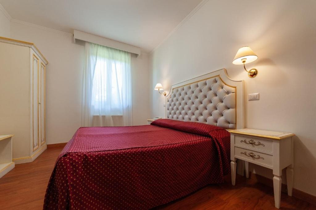Economy Double or Twin Room with Garden View room - Image 3