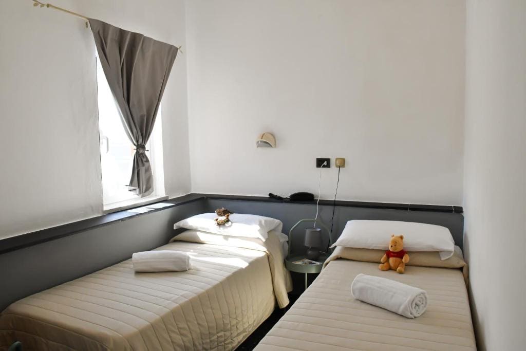 Family Room room - Image 2