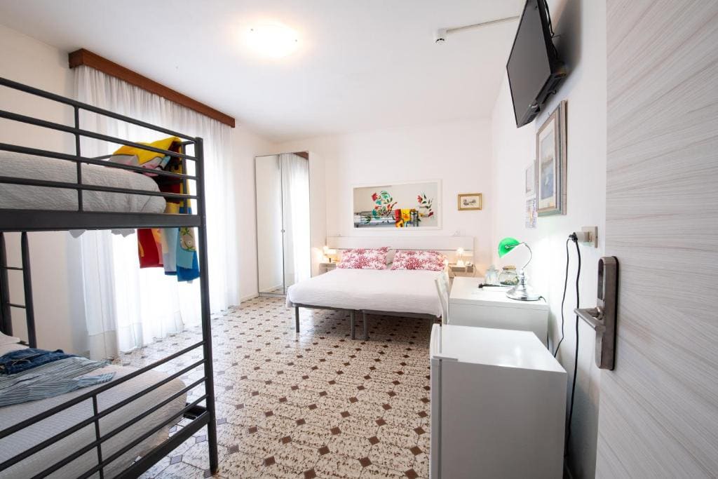 Quadruple Room with Terrace room - Image 1