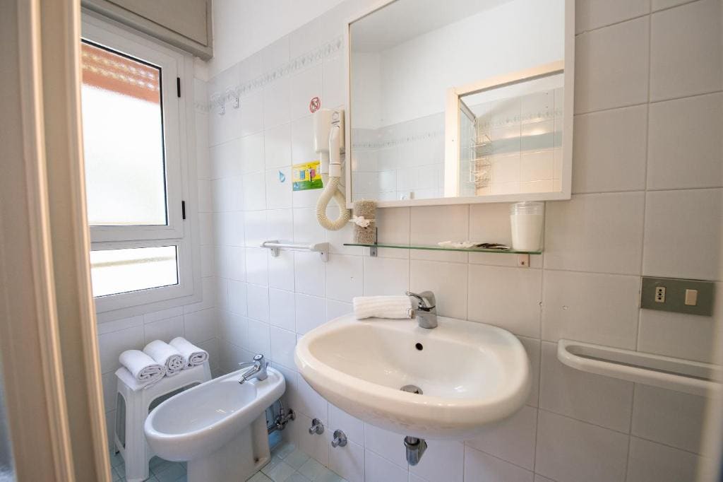 Triple Room with Terrace room - Image 3