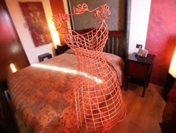 Deluxe Double Room with Shower room - Image 2