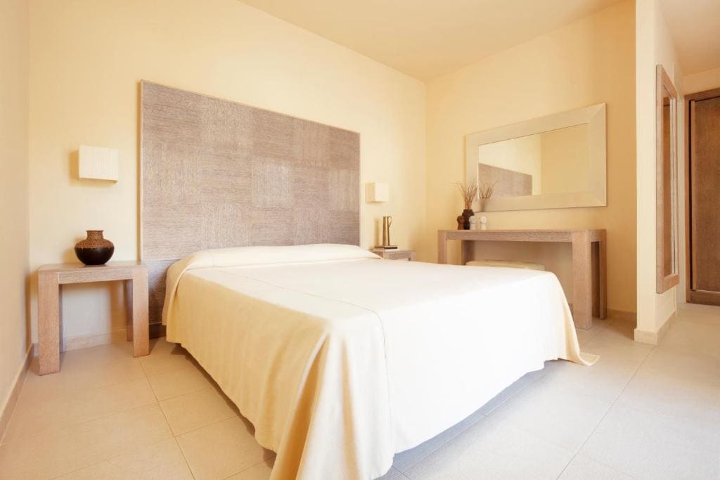 Room room - Image 2