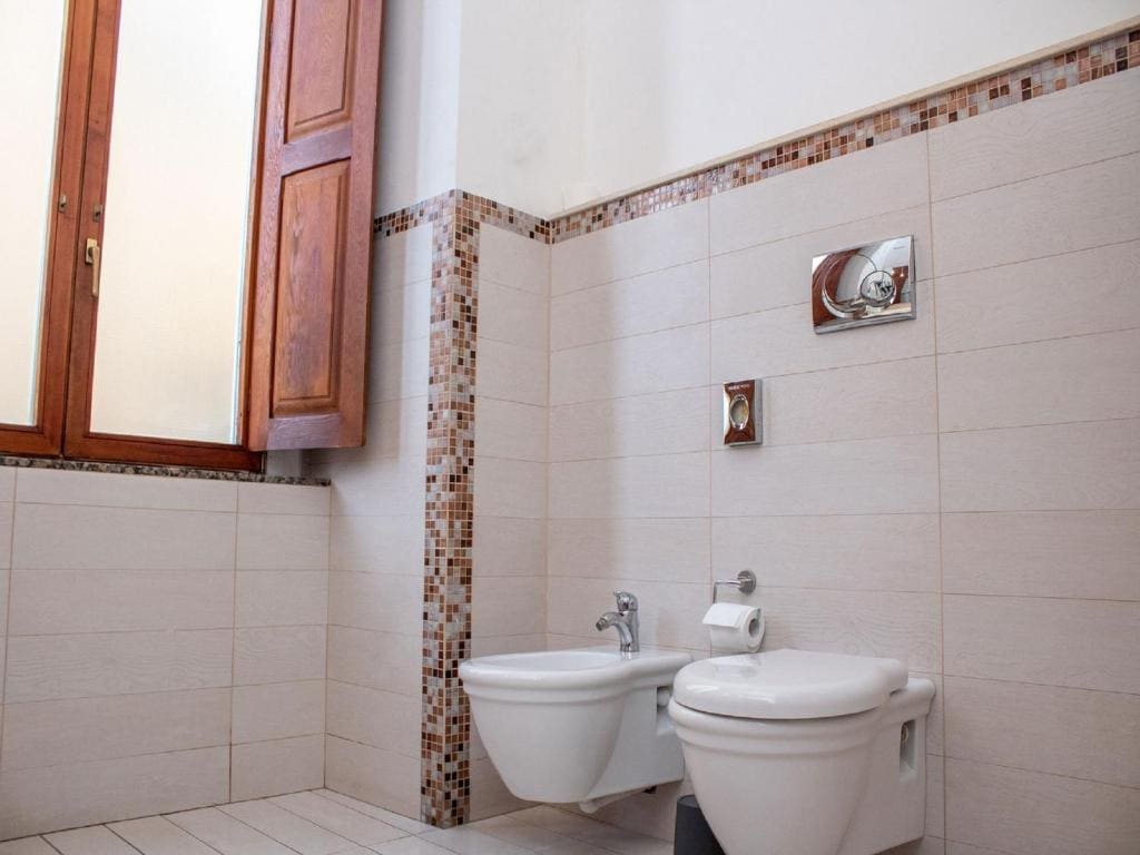 Deluxe Double or Twin Room room - Image 2