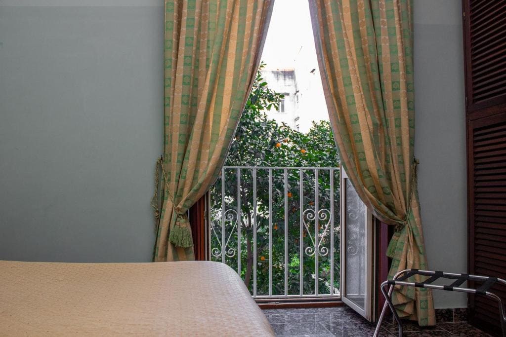 Deluxe Double or Twin Room room - Image 3