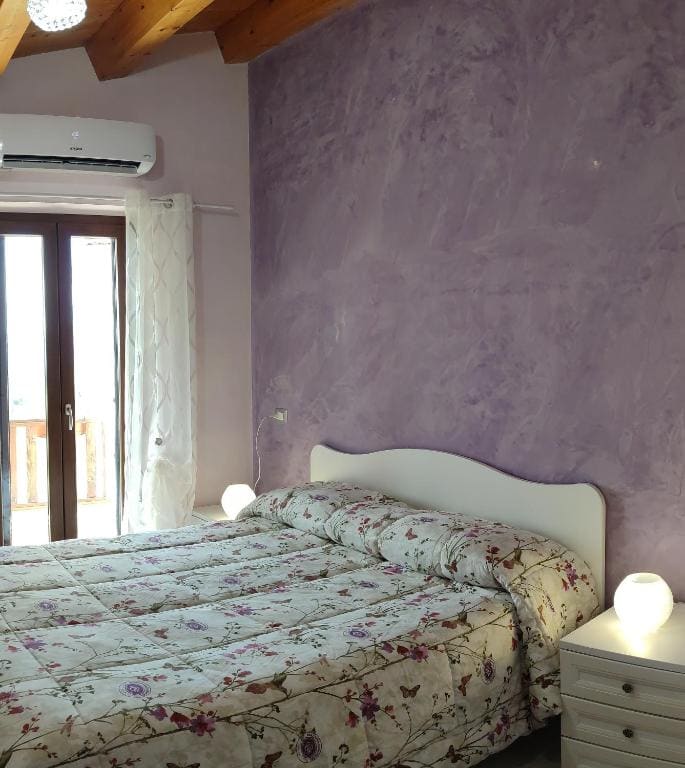 Double Room with Mountain View room - Image 1