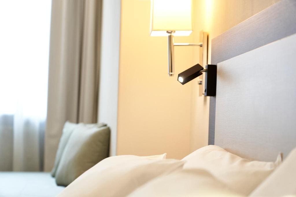 Deluxe Double or Twin Room room - Image 3
