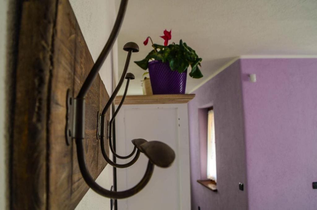 Apartment with Mountain View room - Image 2