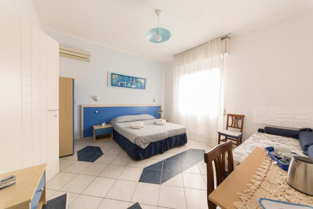 Standard Double or Twin Room room - Image 1