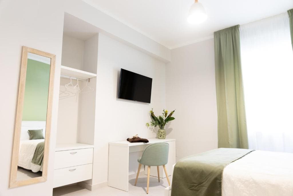 Superior Double Room room - Image 3
