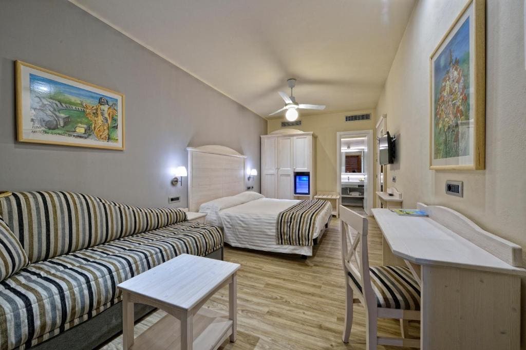Deluxe Double Room room - Image 1