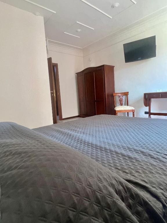 Deluxe Room room - Image 3