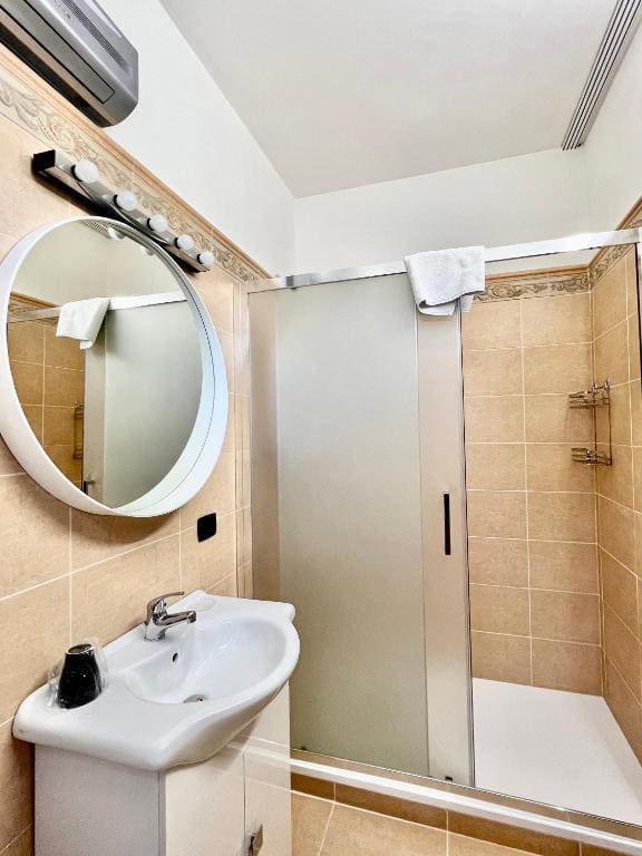 Double Room with Terrace room - Image 2