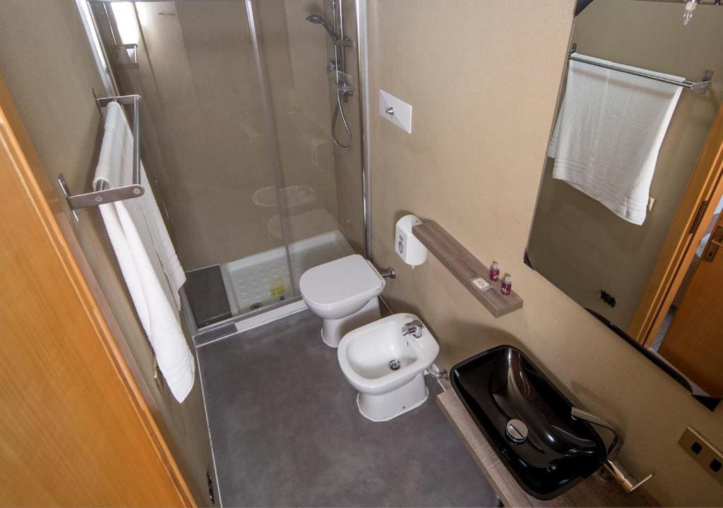 Quadruple Room room - Image 3