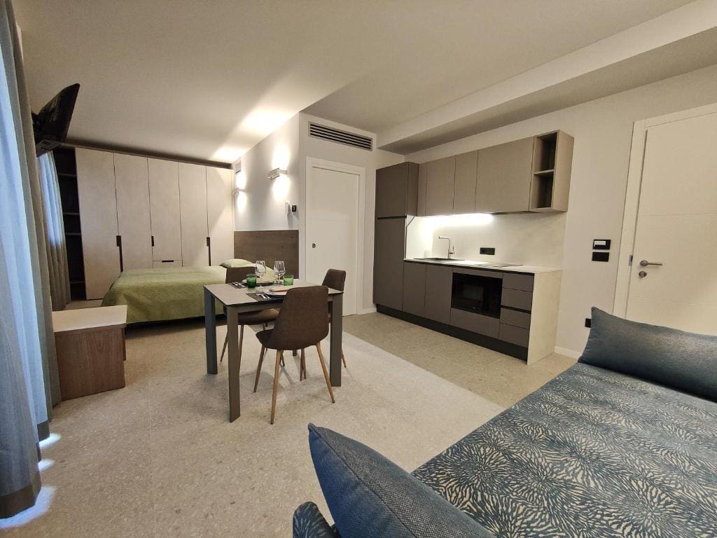 Studio Apartment room - Image 3