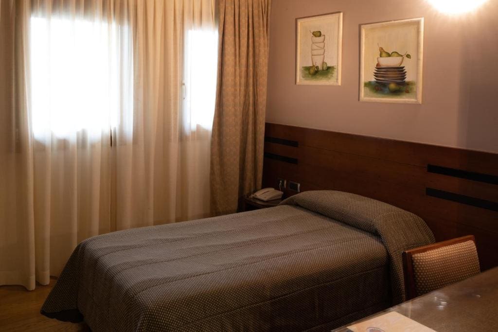 Double or Twin Room room - Image 1