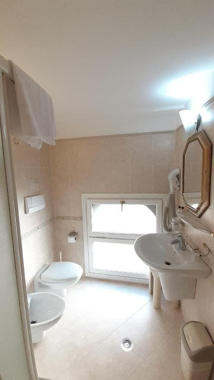 Suite room - Image 3