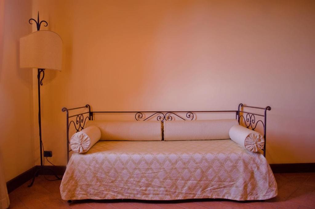 Deluxe Double or Twin Room room - Image 2