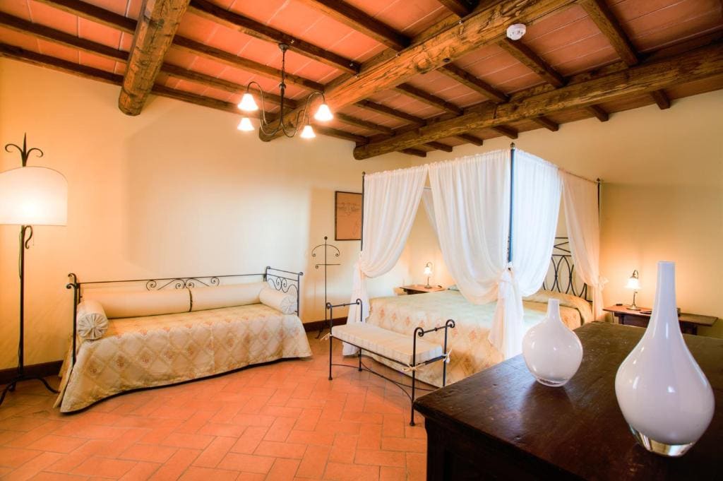 Deluxe Double or Twin Room room - Image 3