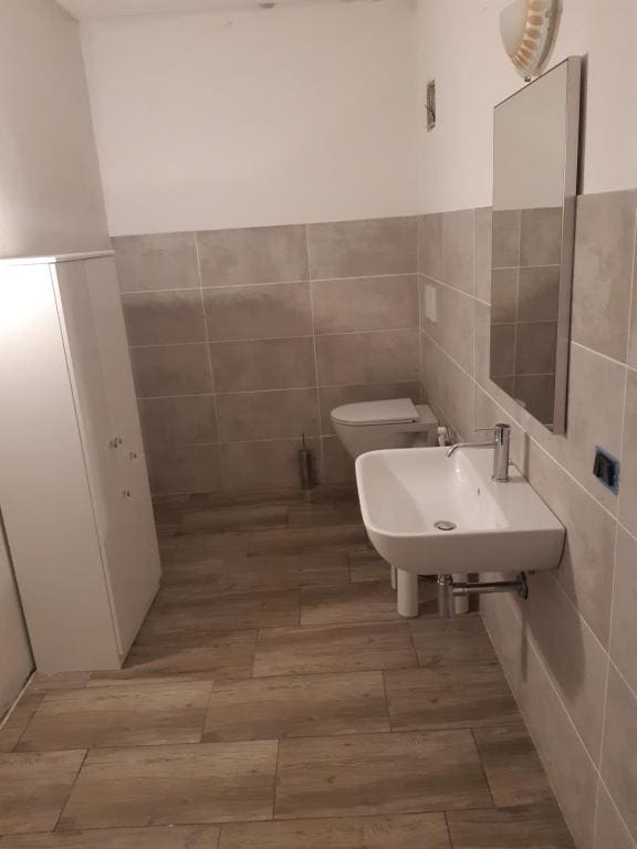 Superior Triple Room room - Image 3