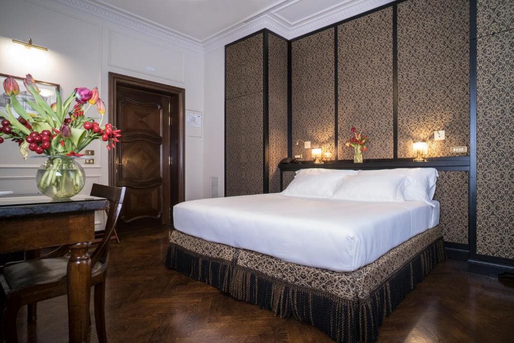 Deluxe Double or Twin Room room - Image 3