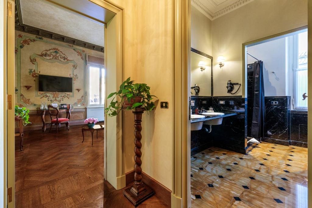 Prestige Deluxe Room Degli Artisti room - Image 3