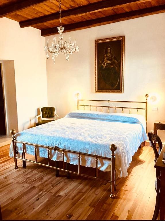 Superior Queen Room room - Image 2