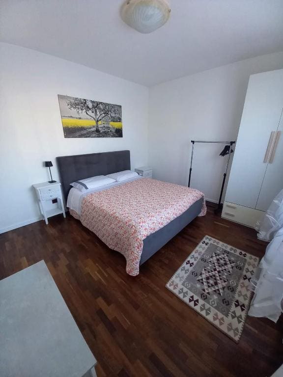 Apartment - Ground Floor room - Image 1