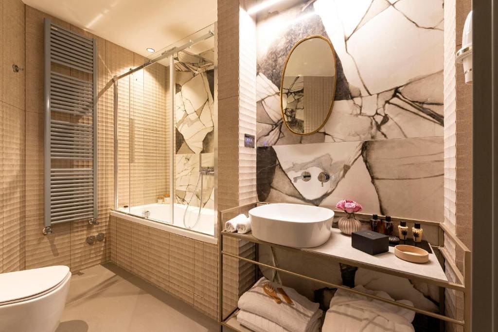 Deluxe Room room - Image 2