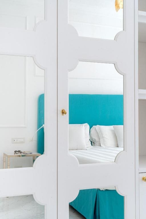 Deluxe Double or Twin Room with Sea View room - Image 2