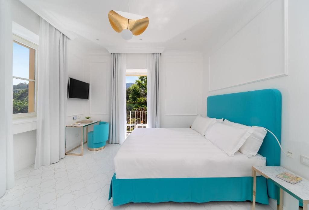 Deluxe Double or Twin Room room - Image 1