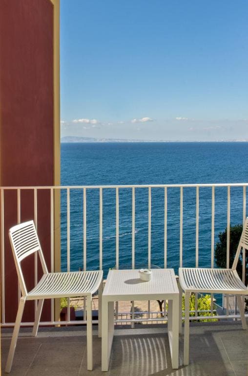 Junior Suite with Balcony Sea View room - Image 1