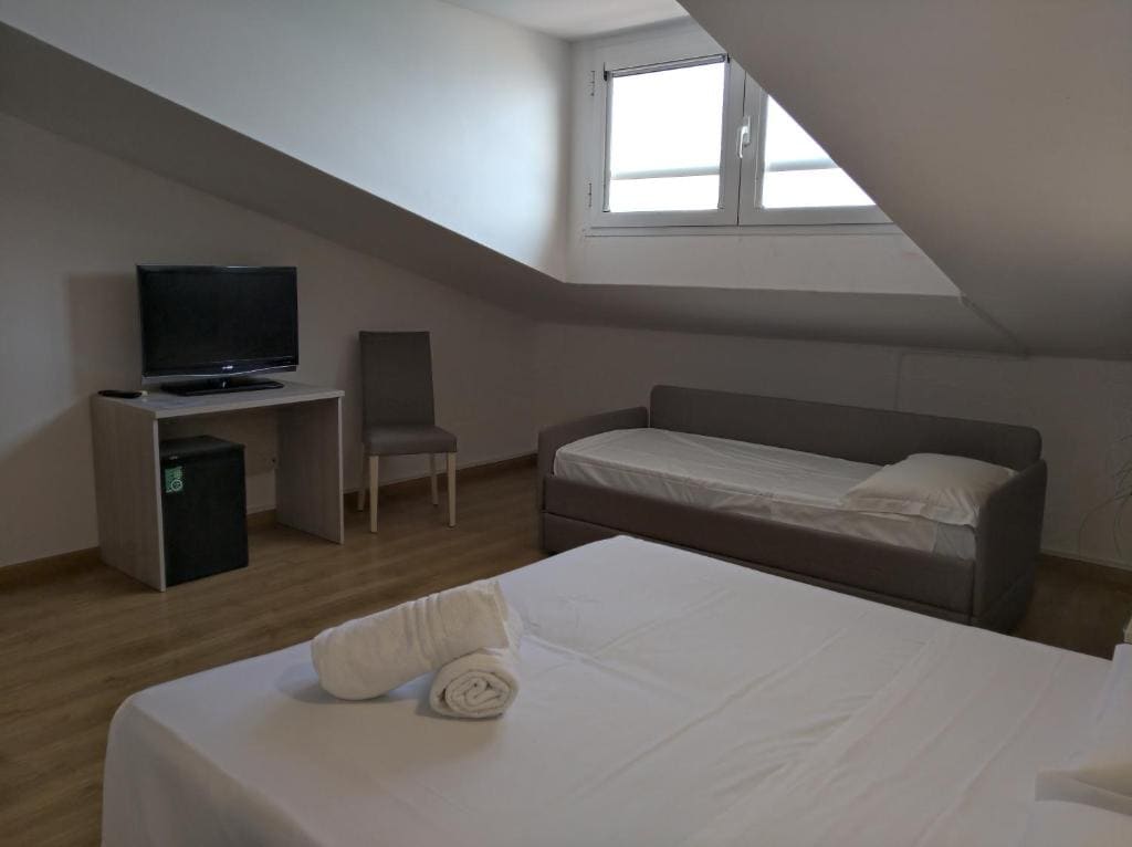 Triple Room - Attic room - Image 1