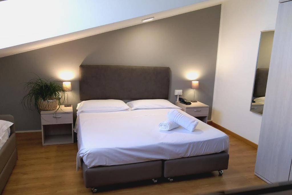 Triple Room - Attic room - Image 2