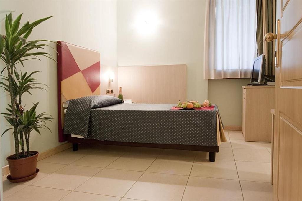 Standard Single Room room - Image 3
