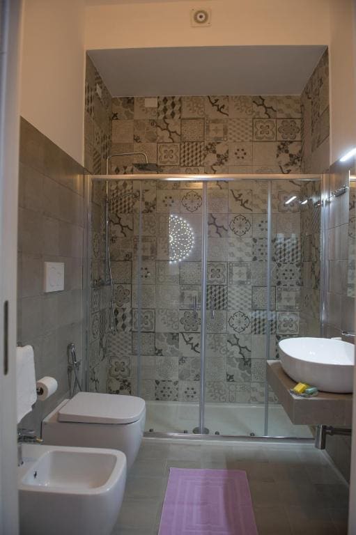 Superior Triple Room room - Image 2