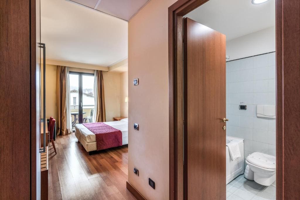 Business Double Room room - Image 2