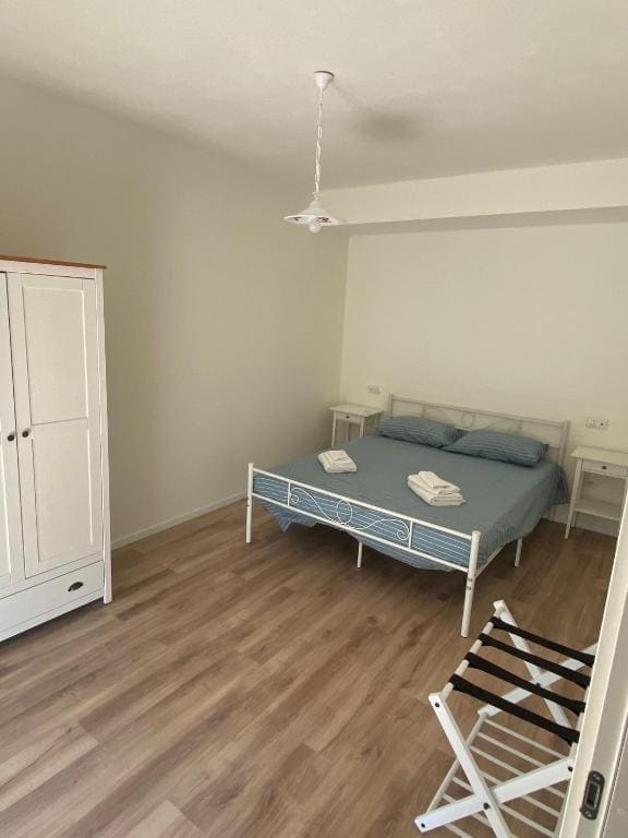 Apartment room - Image 1