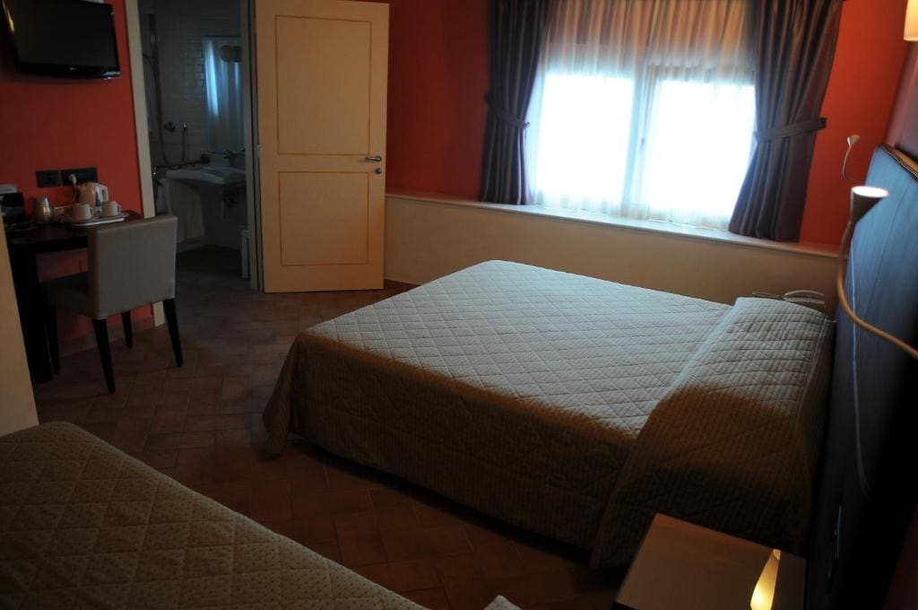 Basic Triple Room room - Image 2