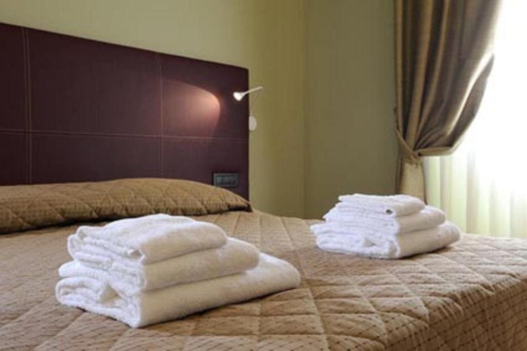 Double or Twin Room room - Image 2