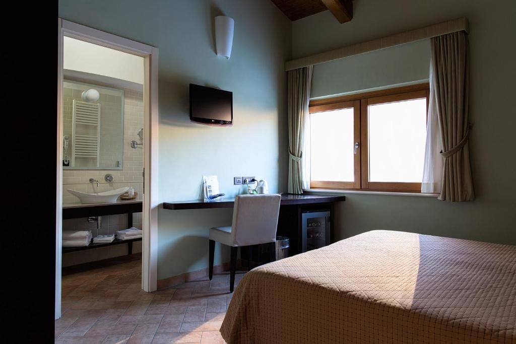 Double or Twin Room room - Image 3