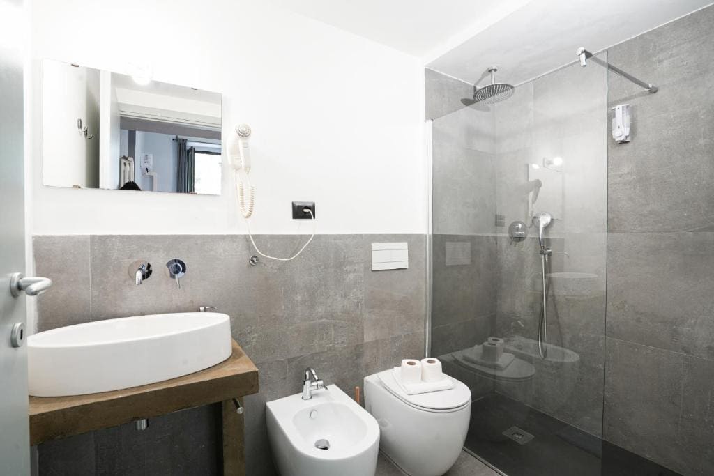 Deluxe Double Room with Balcony room - Image 1