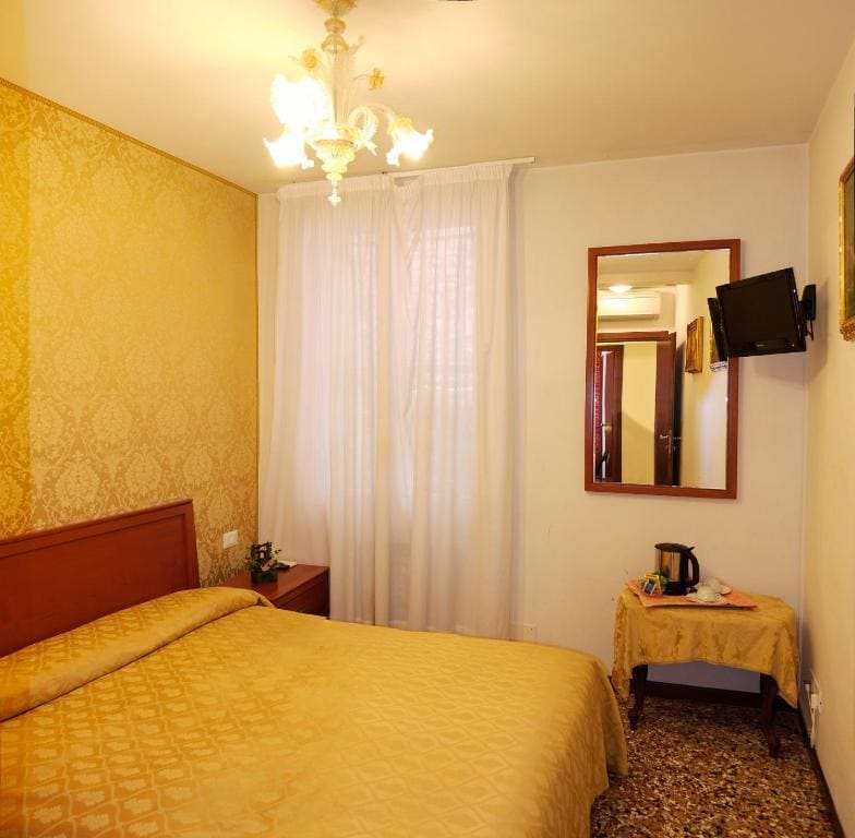 Economy Double Room room - Image 1