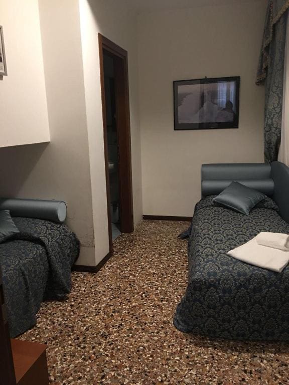 Family Room room - Image 1